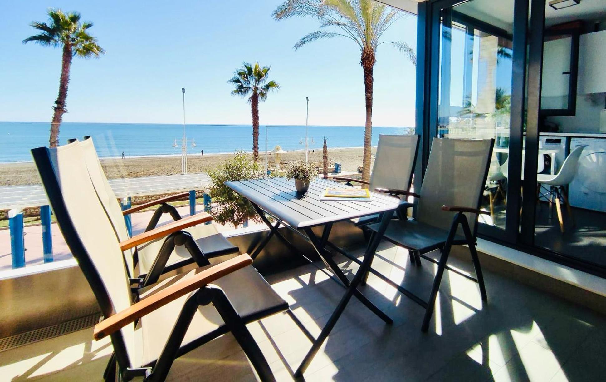 Gran Vivienda De Lujo Frente Al Mar Lejlighed Málaga Eksteriør billede