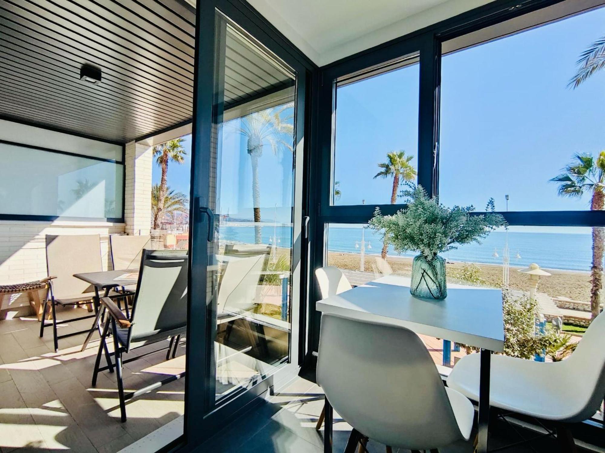 Gran Vivienda De Lujo Frente Al Mar Lejlighed Málaga Eksteriør billede